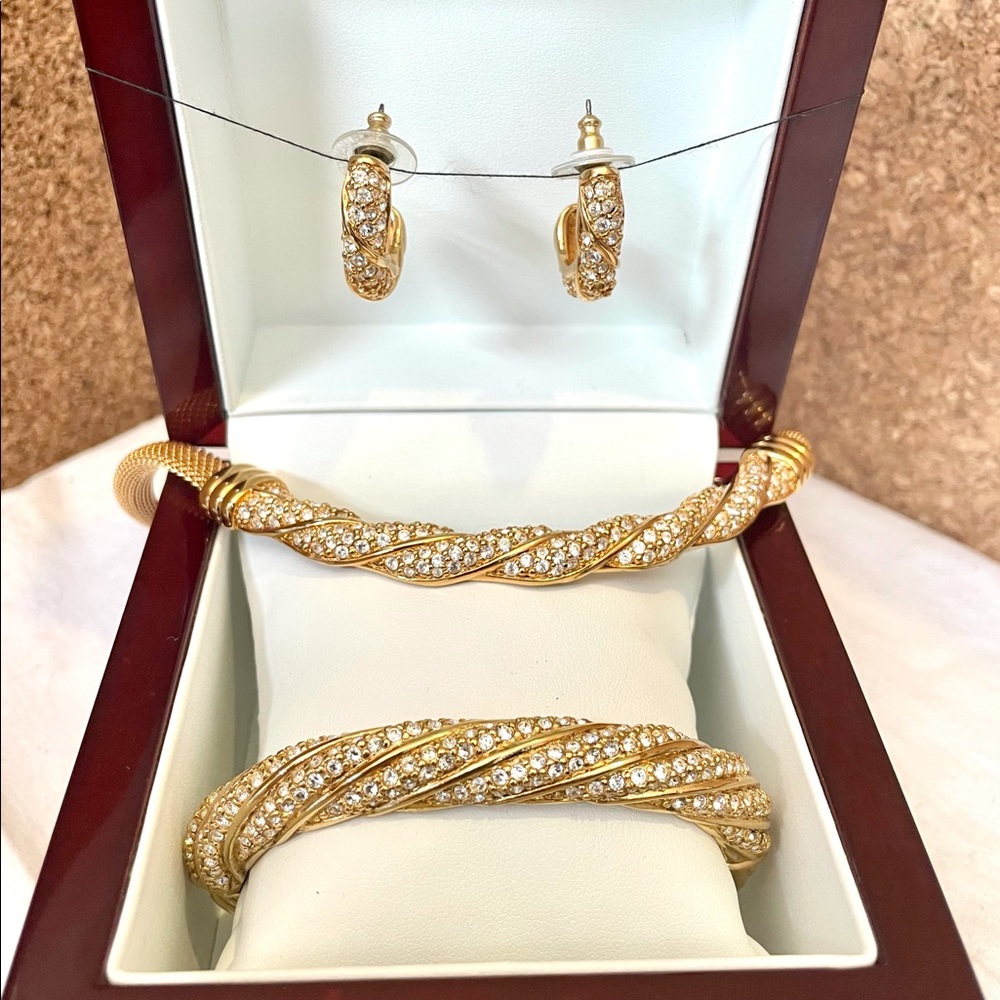 Swan Signed Swarovski 3 Piece Crystal Jewelry Set